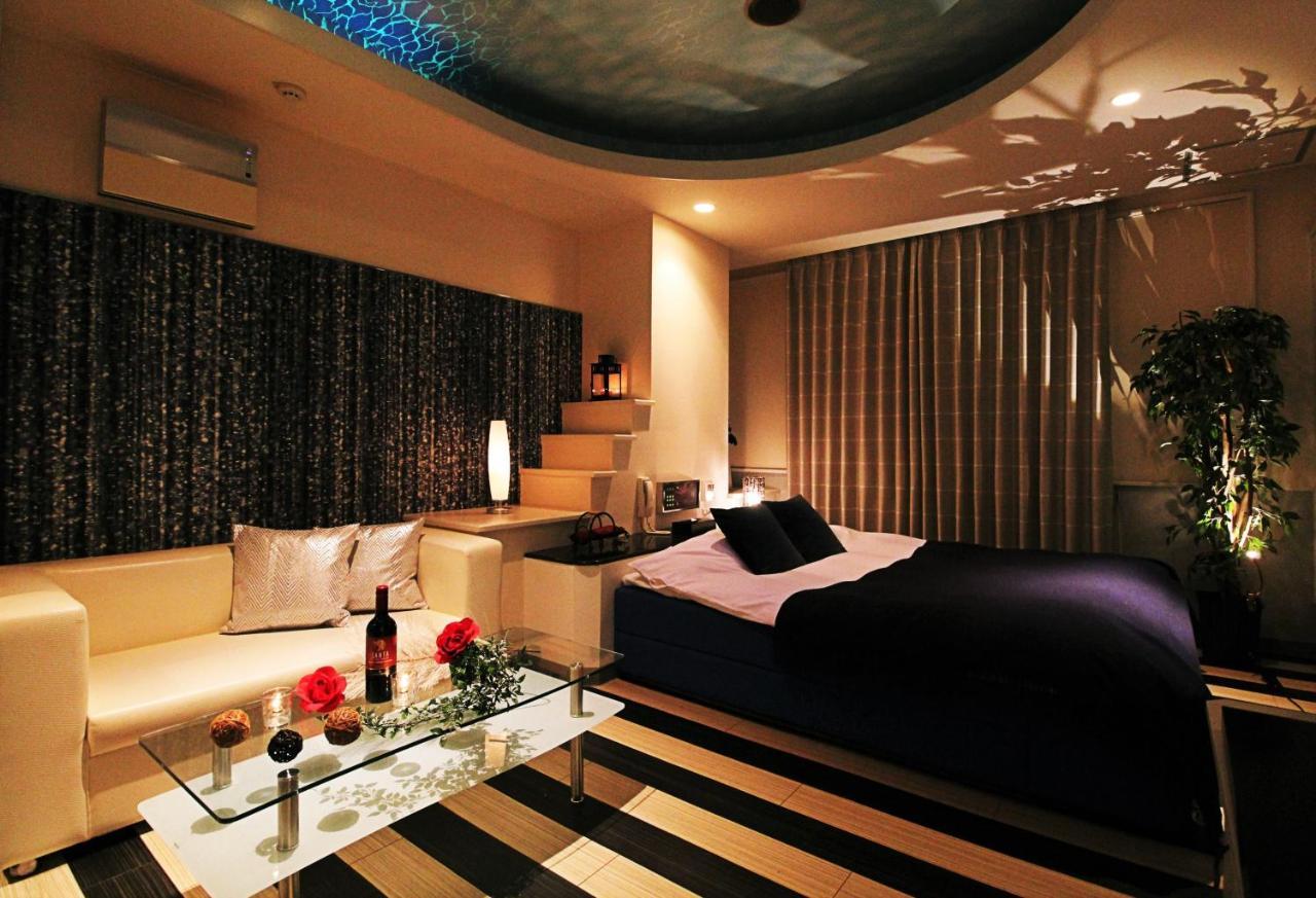 Hotel O2 -Adult Only- Hirabari Eksteriør billede