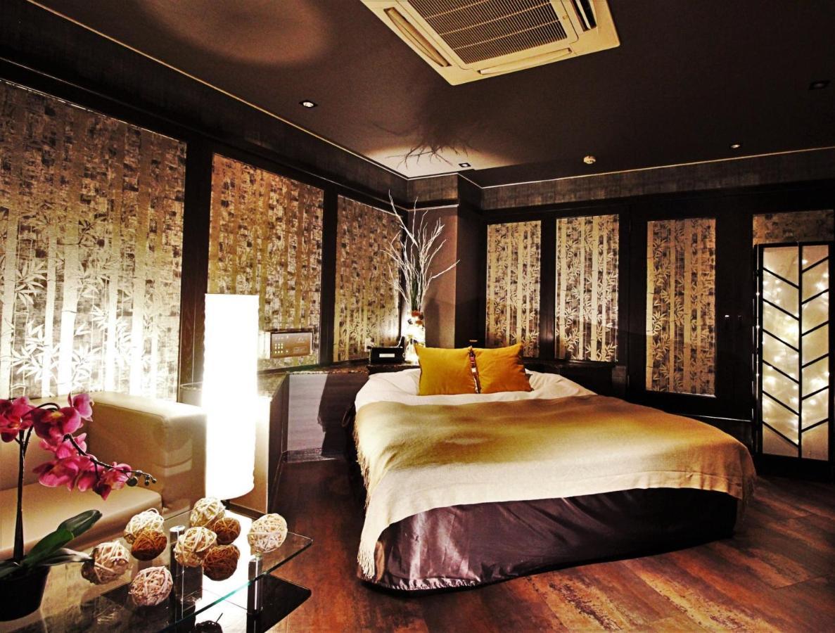 Hotel O2 -Adult Only- Hirabari Eksteriør billede