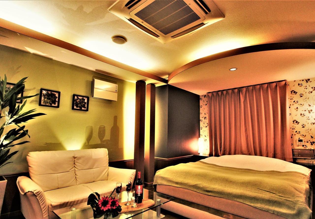 Hotel O2 -Adult Only- Hirabari Eksteriør billede