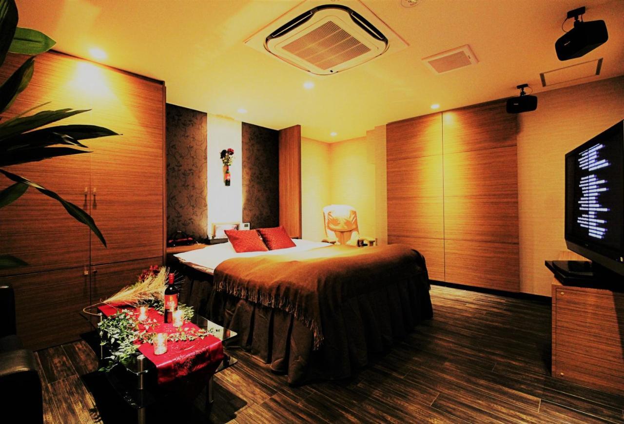 Hotel O2 -Adult Only- Hirabari Eksteriør billede